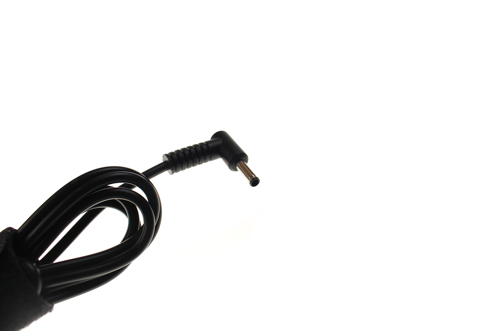 AC Adapter 19V 3.42A 65W Wall - 4.5*3.0 Pin inside
